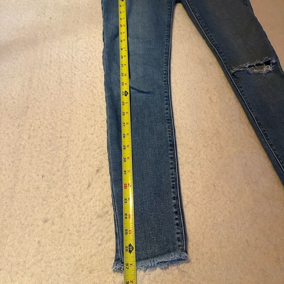 Hudson Distressed Barbara Super Skinny Jeans Size 24 - Picture 9 of 12